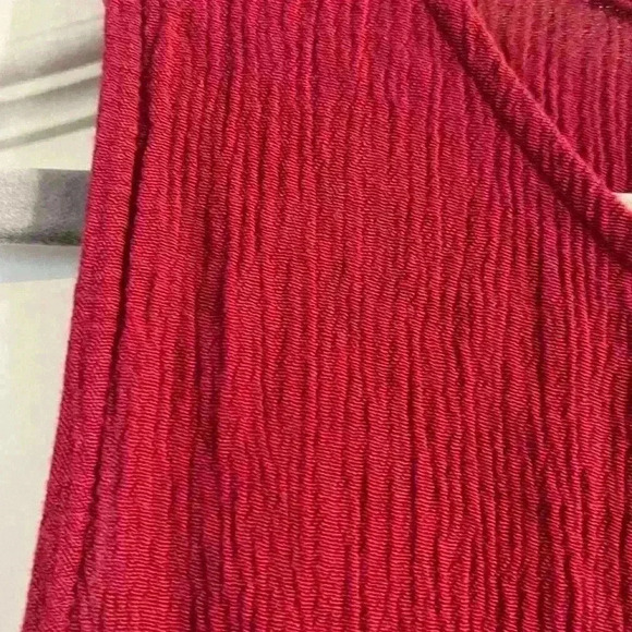 Altar’d State Adorable wine colored sleeveless top, flowy, Size Small - Picture 2 of 7